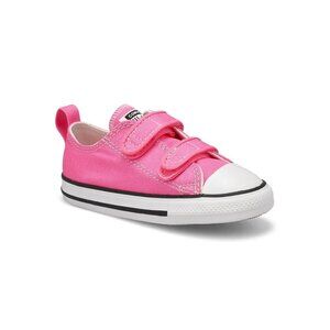 Converse Chuck Taylor Toddler 2V Low Top in Pink